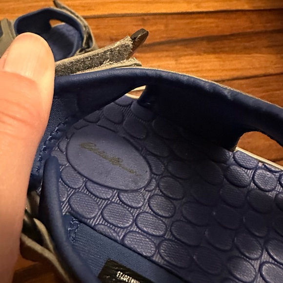 Eddie Bauer Boys Sandals Size 2 - Picture 5 of 7